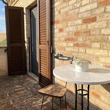 Casale Di Campagna * 몬테산기우스토