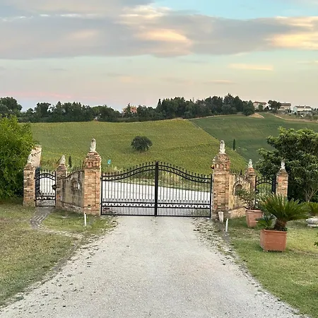 Casale Di Campagna 펜션 *