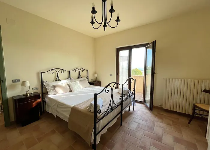 Casale Di Campagna * Monte San Giusto