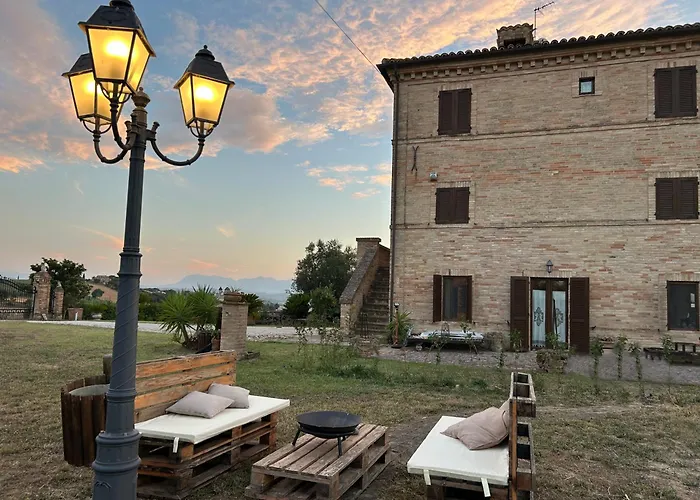 Casale Di Campagna Monte San Giusto